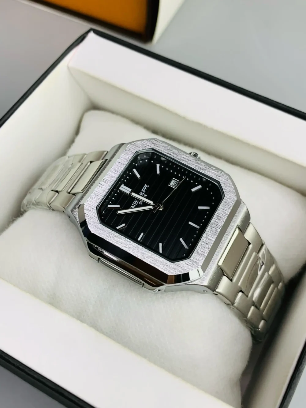 Patek Philippe Cubitus – Black