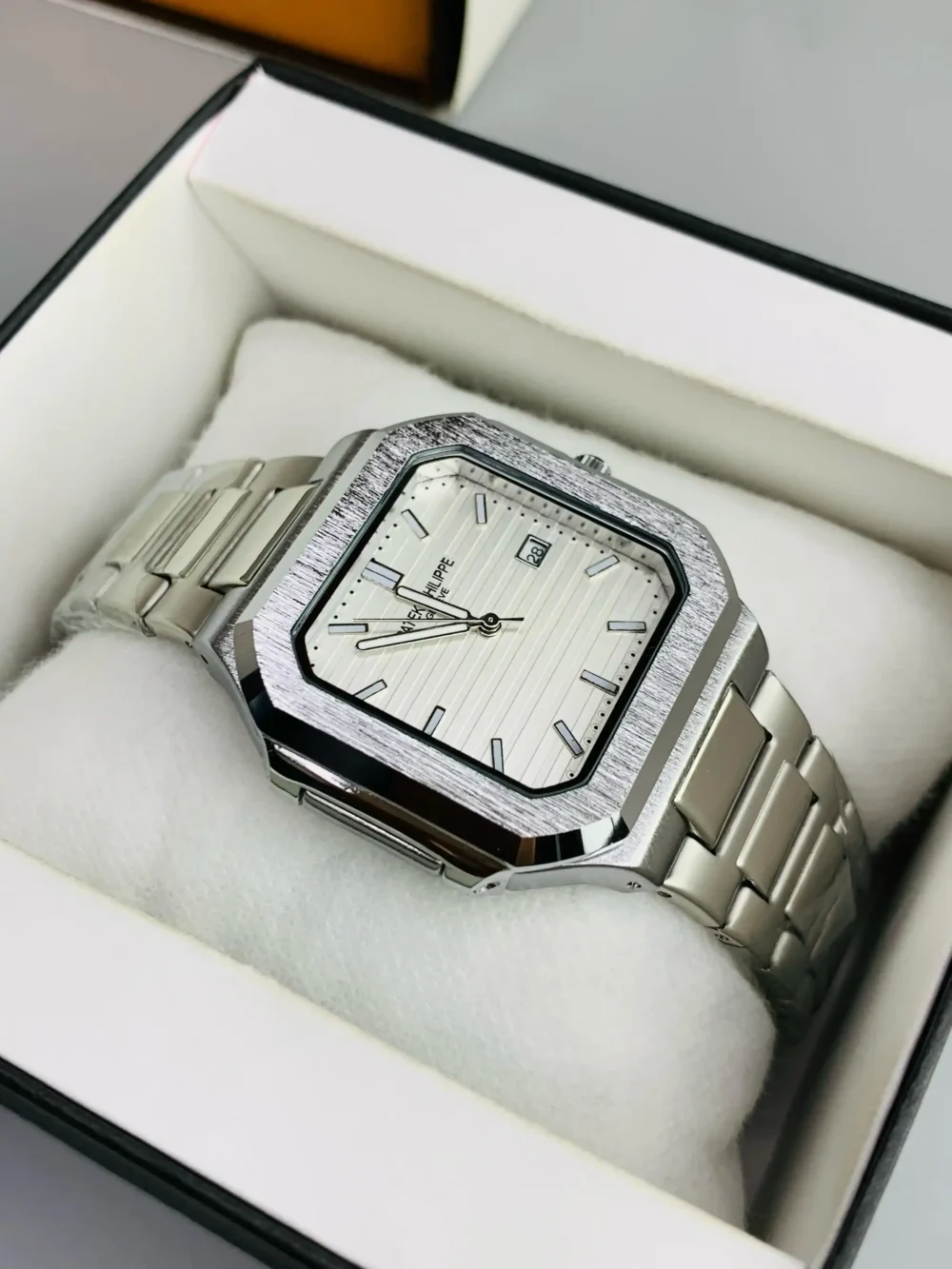 Patek Philippe Cubitus – White
